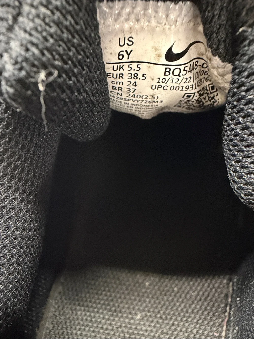 Used Nike Low-Top Sneakers Kids Size 6